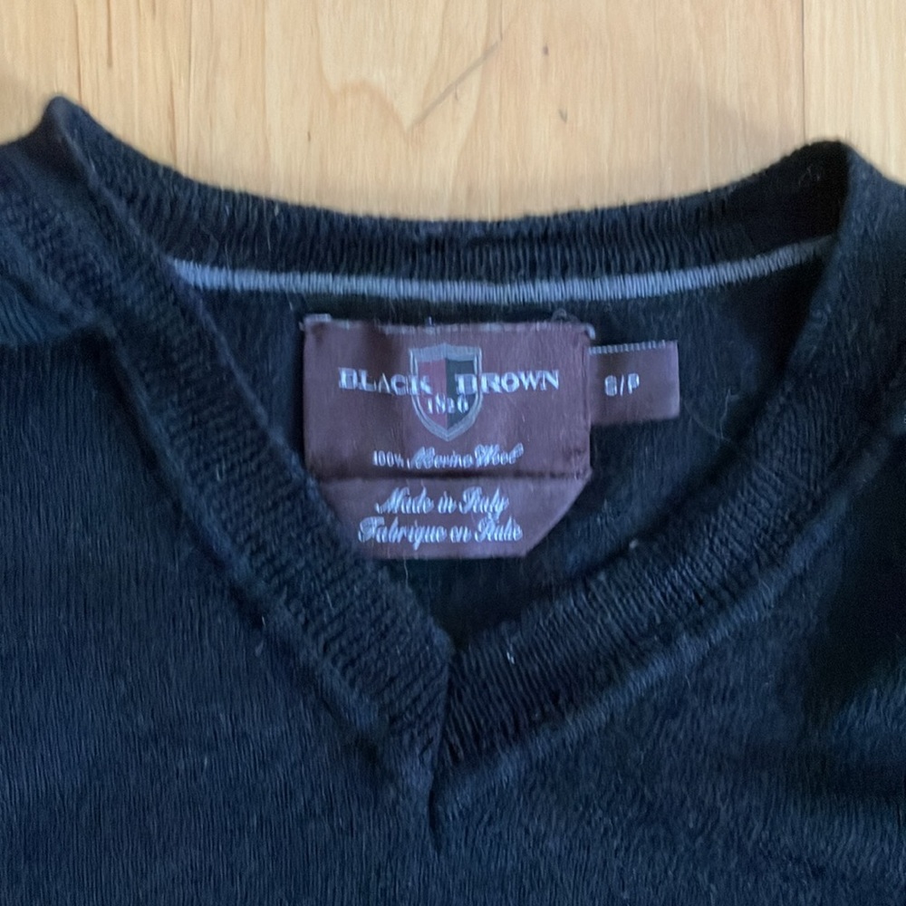 Black 100% merino v-neck sweater Black Brown 1826 small - Picture 2 of 7